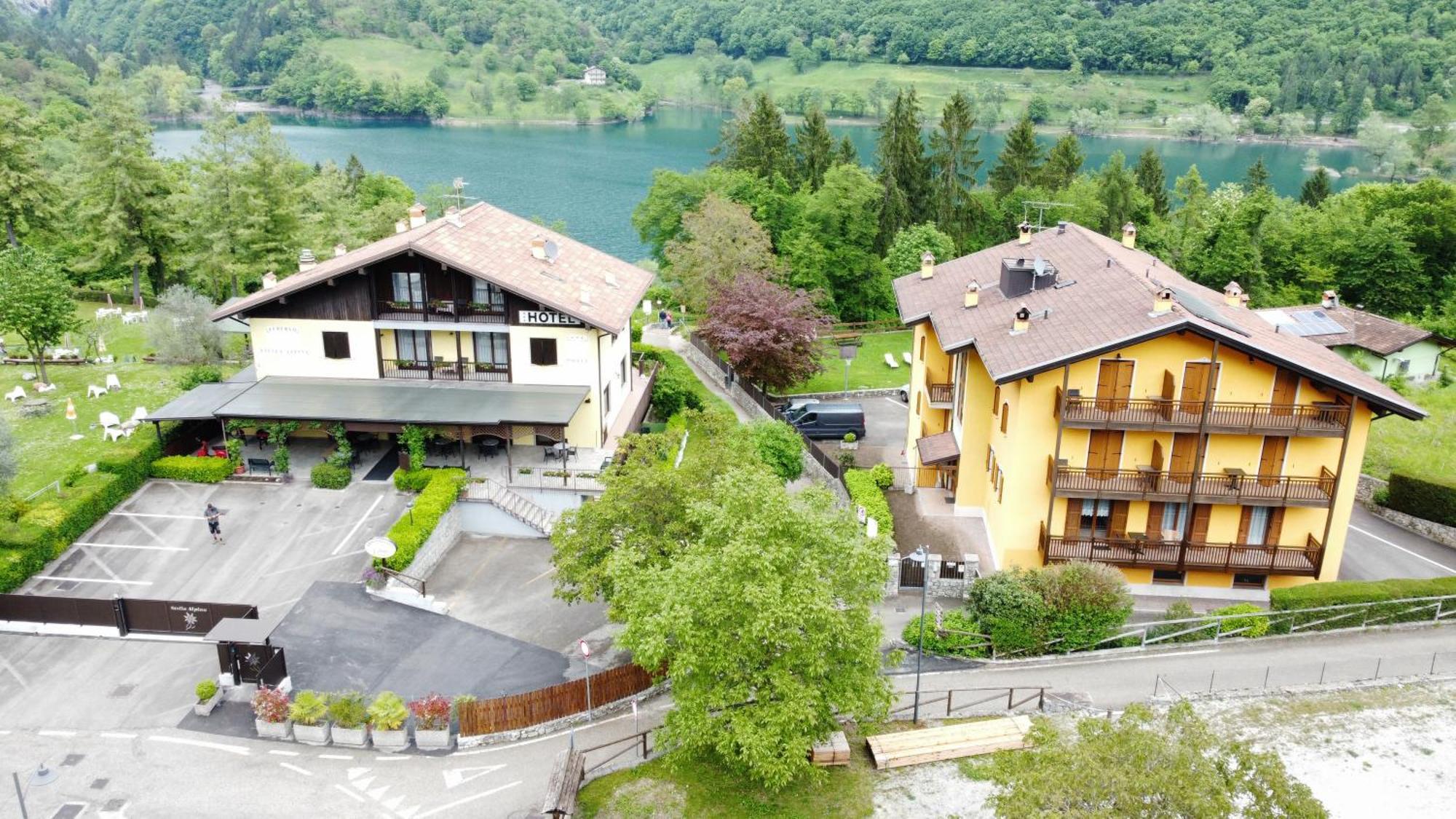 Albergo Stella Alpina Tenno Exteriér fotografie