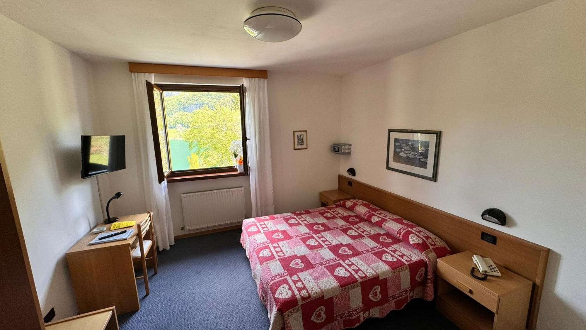 Albergo Stella Alpina Tenno Exteriér fotografie