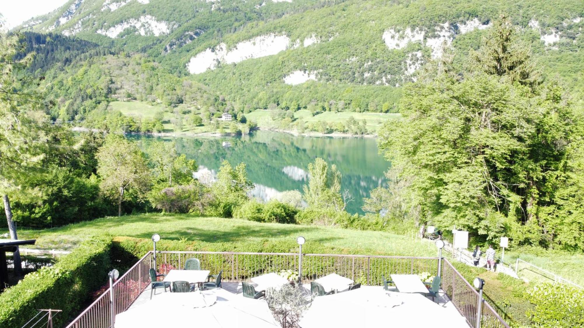 Albergo Stella Alpina Tenno Exteriér fotografie